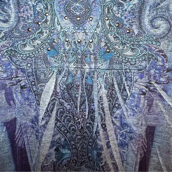 World Unity Blue Studded Paisley Ruffle Bottom Tee Size 1X - Picture 5 of 9